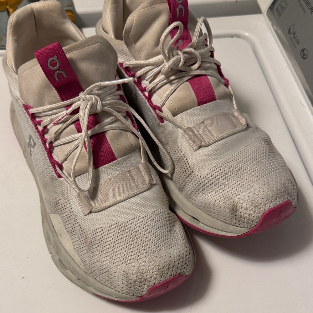 On Running Women's Cream and Pink Sneakers
